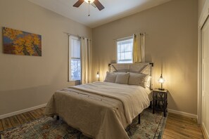 2 bedrooms, iron/ironing board, free WiFi, bed sheets - Renovated Home in Historic Downtown Durango (Durango)