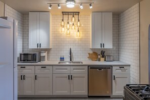 Fridge, microwave, oven, stovetop - Renovated Home in Historic Downtown Durango (Durango)