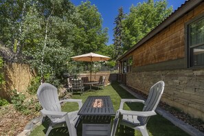 Outdoor dining - Renovated Home in Historic Downtown Durango (Durango)