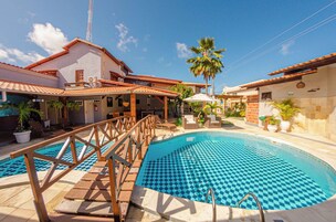 2 piscinas al aire libre