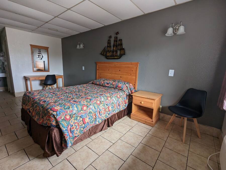 Deluxe Single Room, 1 Queen Bed, Non Smoking