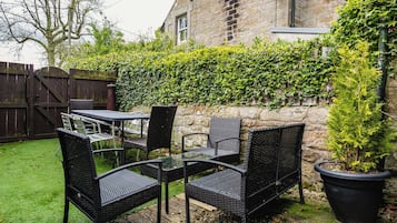 Cottage | Property grounds