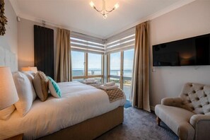 3 habitaciones, decoración personalizada y muebles diferentes 