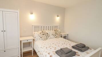 Cottage | 1 bedroom, individually decorated, individually furnished, free WiFi