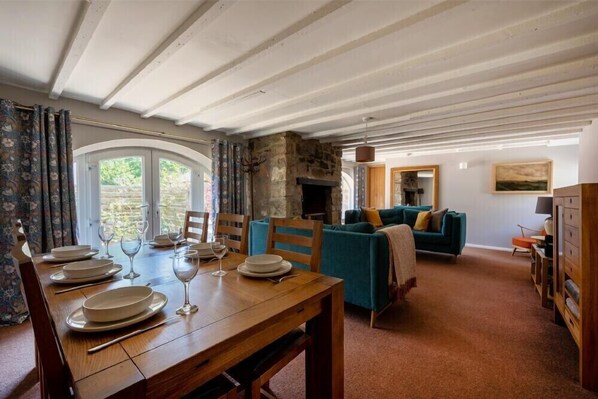 Dining - The Arches (Belford)