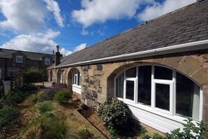 Exterior - The Arches (Belford)