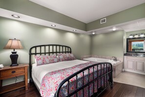 Room - Luxury Condo in Pigeon Forge (Pigeon Forge)
