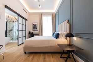 Junior dubbelrum | Duntäcken, memory foam-madrasser och minibar