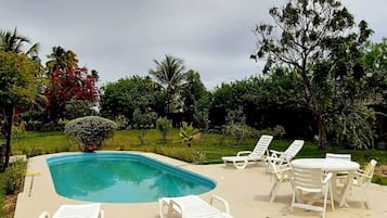 Utomhuspool
