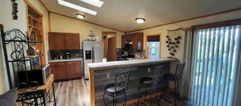 Sunset Lake Home Montrose - 2 lakes on 35 acres