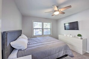 2 bedrooms, iron/ironing board, travel cot, free WiFi