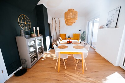 Modern vacation home with sauna and hot tub for families with children + friends