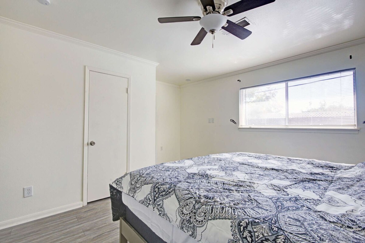 Photo 26 of Good Vibes 4 Bedroom with a Pool. Central Location