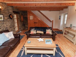 Living area - Hares Form (Seahouses)