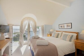 3 bedrooms, individually decorated, individually furnished, free WiFi