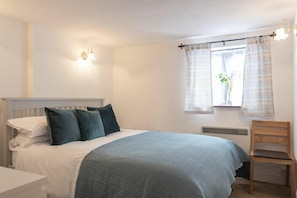 1 bedroom, individually decorated, individually furnished, free WiFi