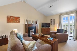 Cottage | Living area | DVD player - Plumtree Cottage (Alnwick)