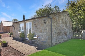 Cottage | Outdoor dining - Plumtree Cottage (Alnwick)