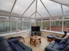 Cottage | Living area | DVD player