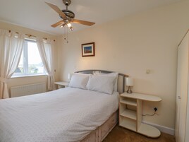 Cottage | 3 bedrooms, individually decorated, individually furnished, free WiFi