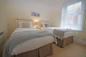 3 Schlafzimmer, individuell dekoriert, individuell eingerichtet