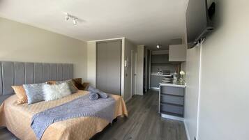 Exclusive Studio Suite | Free WiFi, bed sheets