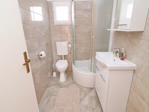 Baignoire, serviettes fournies