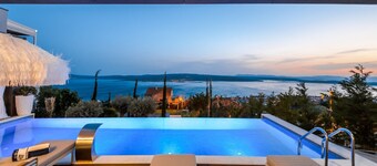 Villa Panorama - Four Bedroom Villa with Swimming Pool