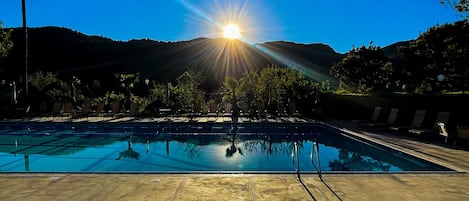 Piscine extérieure, piscine chauffée