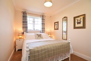 4 habitaciones, decoración personalizada y muebles diferentes 