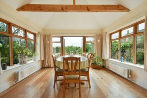 Dining - The Burgage House (Morpeth)