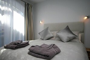 1 quarto, individualmente decorados, individualmente mobiliados