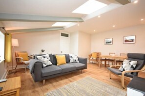 Interior - Herringbone Cottage (Seahouses)