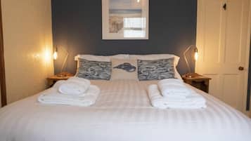 2 bedrooms, individually decorated, individually furnished, free WiFi