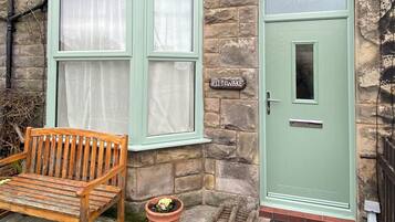 Cottage | Exterior detail