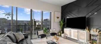 Luxurious Brand-New 2 Bedroom