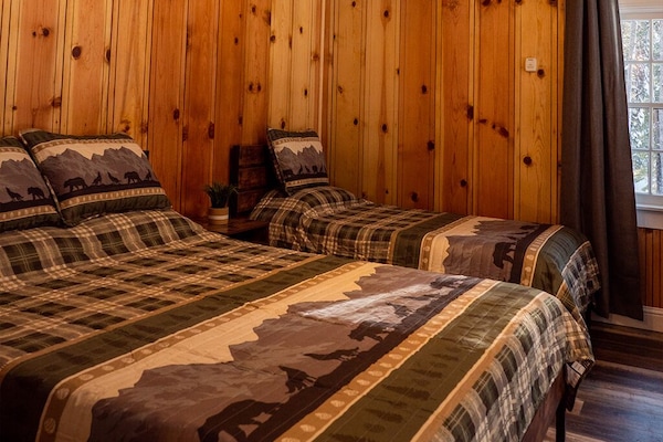 WiFi, bed sheets