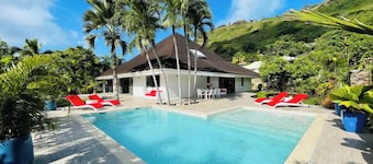 Unique luxuous 350sq m Villa with pool, fitness area, home cinema lounge ....