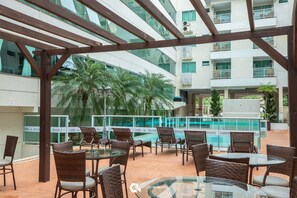 Outdoor dining - Bombinhas Summer Beach (Bombinhas)