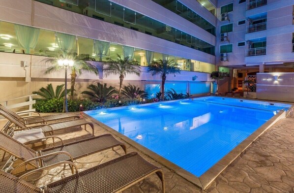 Indoor pool, 2 outdoor pools