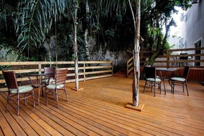 Outdoor dining - Bombinhas Summer Beach (Bombinhas)