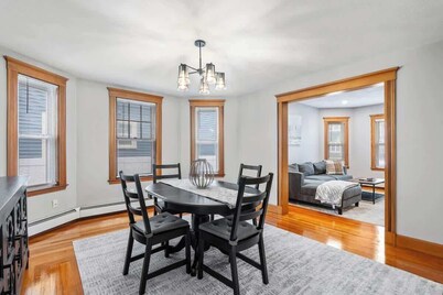 Tufts 2 Bed + Office & Free Parking