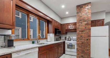 Tufts 2 Bed + Office - Free Parking