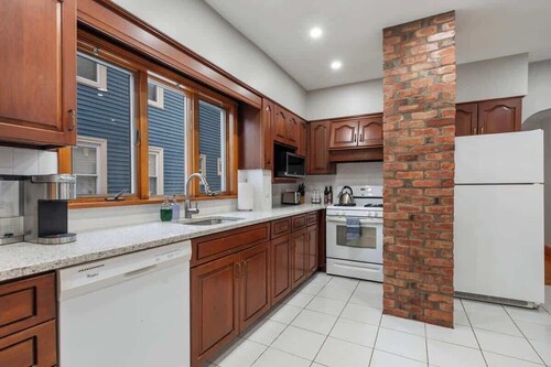 Tufts 2 Bed & Office - Free Parking