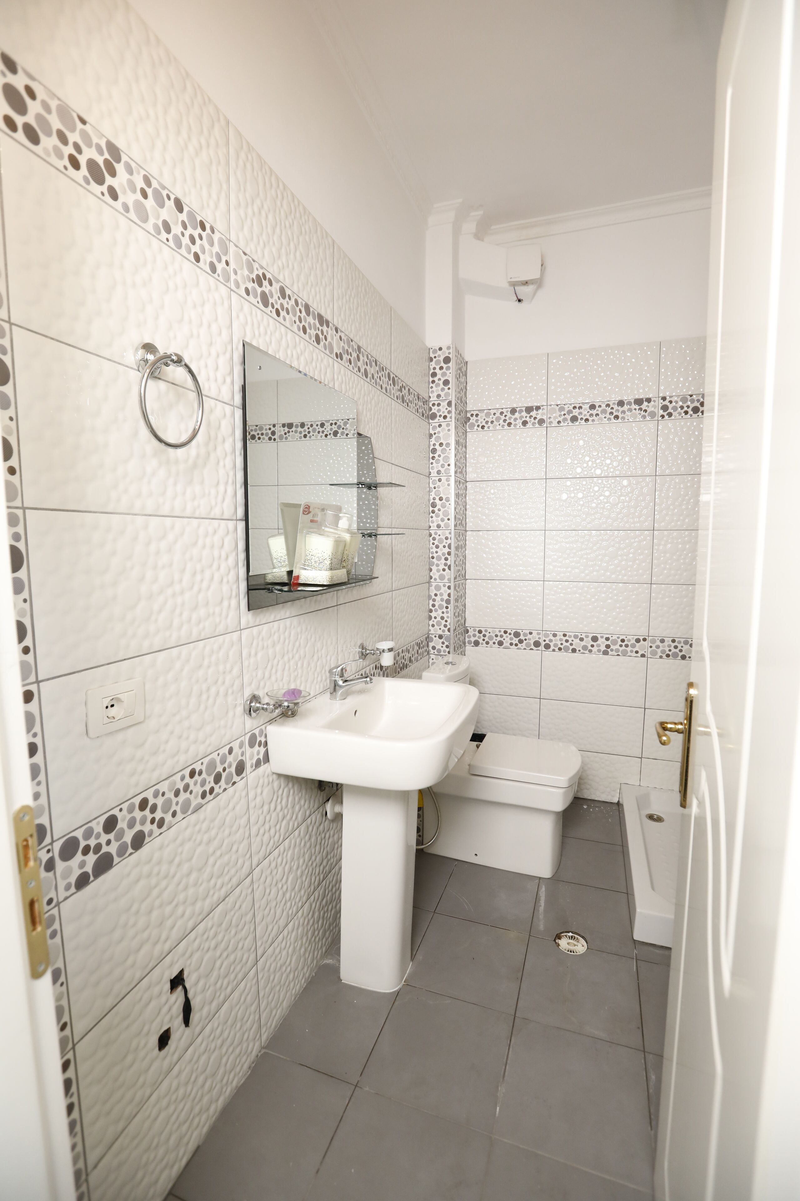 Douche, serviettes fournies