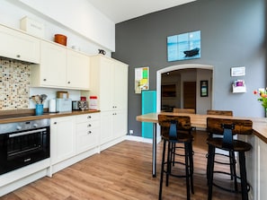 Cottage | Interior