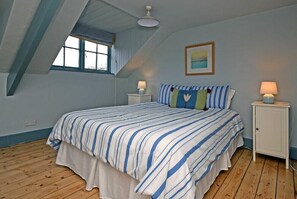 4 bedrooms, individually decorated, individually furnished, free WiFi - Beach House (Alnwick)