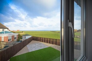 Property grounds - Coastal View (Seahouses)
