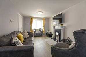 Property grounds - Coastal View (Seahouses)