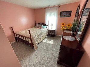 2 Schlafzimmer, Bügeleisen/Bügelbrett, kostenloses WLAN, Bettwäsche